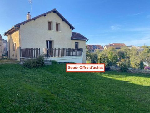 Maison rénovée spacieuse avec jardin, belles terrasses, trois chambres, garage et autres dépendances, Dijon, ARYA Immobilier