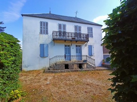 Belle maison de caractère, de beaux volumes, des dépendances, au calme à VEUVEY-SUR-OUCHE, Dijon, ARYA Immobilier