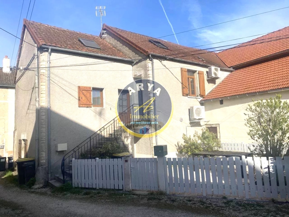 Ensemble immobilier 130 m2 dont 110 m2 habitable situé à Fleurey-sur-Ouche, entièrement rénové, composé d’une maison de village et d’un appartement, vendu loué, ARYA IMMOBILIER, estimation gratuite sous 48h