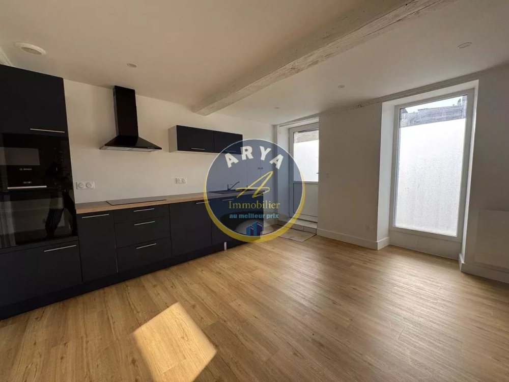 Charmante maison de village rénovée avec goût , en parfait état, trois chambres à Fleurey-sur-Ouche, ARYA IMMOBILIER, estimation gratuite sous 48h