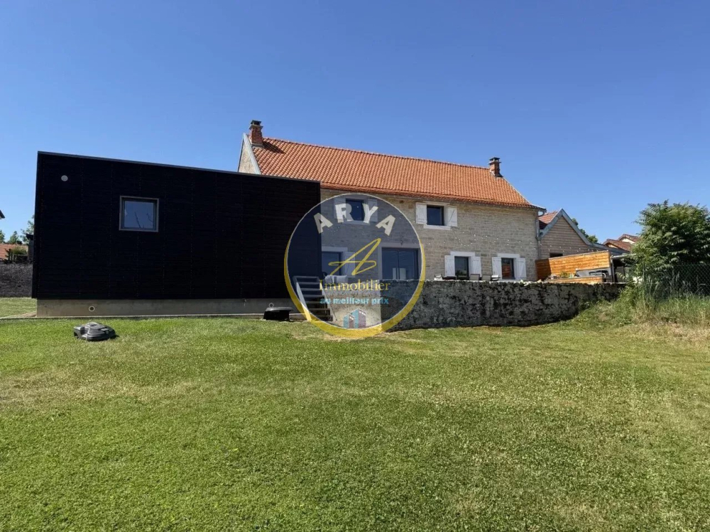 Belle maison en pierre de 203 m2 avec vue dégagée et sans vis-à-vis, 6 chambres, 1200 m² de terrain à Fleurey-Sur-Ouche, ARYA IMMOBILIER, estimation gratuite sous 48 h