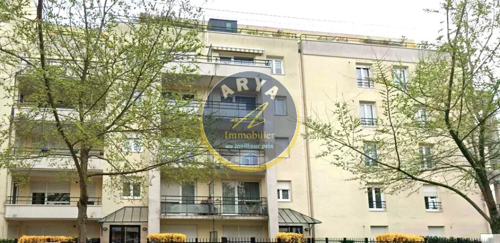 Superbe appartement lumineux avec terrasse panoramique – Dernier étage avec ascenseur, grand garage double, trois chambres, Dijon Toison d'Or, ARYA IMMOBILIER, Estimation sous 48h