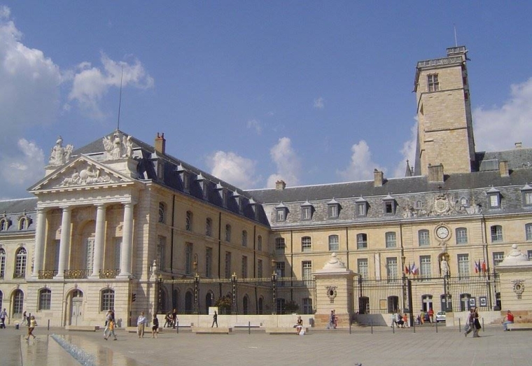 Estimation rapide de maison à Dijon, Dijon, ARYA Immobilier