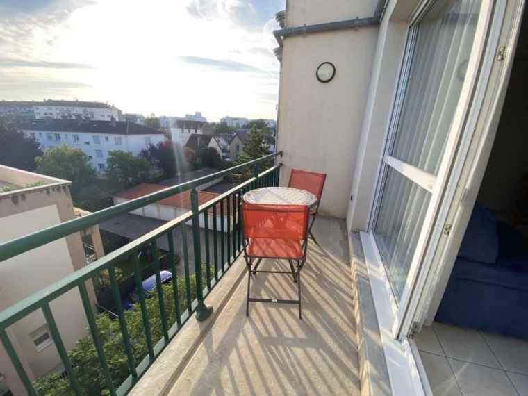 RECEMMENT VENDU : Bel appartement T2 de 51 m² proche WILSON et FACUTES, avec balcon, garage et cave à DIJON, Dijon, ARYA Immobilier