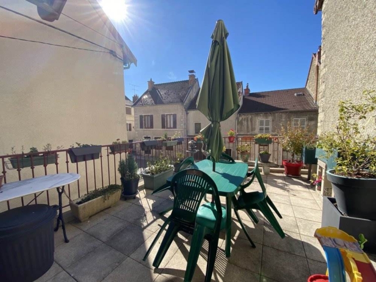 RECEMMENT VENDUE : Belle maison en pierre 90 m2, au calme, avec belle terrasse et terrain loisir à PLOMBIERES-LES-DIJON, Dijon, ARYA Immobilier