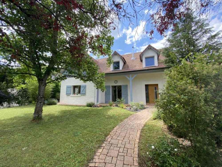 RECEMMENT VENDUE : Maison spacieuse au calme, terrasses, jardin arboré et garage à ASNIERES-LES-DIJON, Dijon, ARYA Immobilier