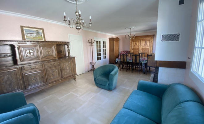 Maison de plain-pied, 6 pièces 130 m², cinq chambres, sous-sol complet, garage double, beau terrain 550 m², au calme d’une impasse, Dijon, Dijon, ARYA Immobilier