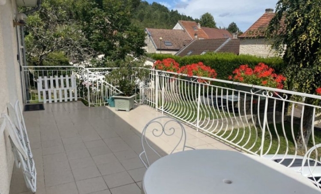 Belle maison 95 m2, grande terrasse 20m² au calme avec belle vue sans vis- à- vis, beau terrain clos, à Ancey à 4 KM Fleurey-sur-Ouche, Dijon, ARYA Immobilier