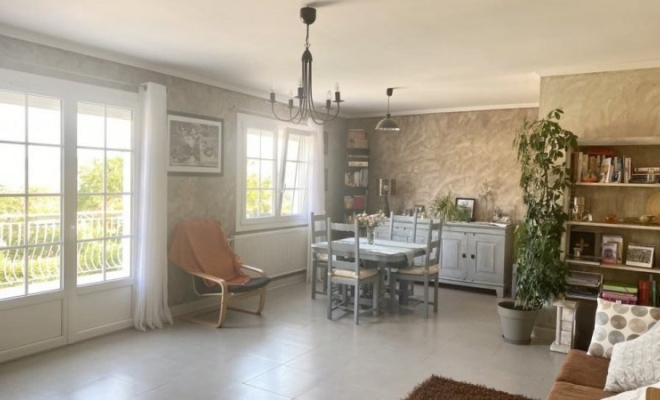 Belle maison 95 m2, grande terrasse 20m² au calme avec belle vue sans vis- à- vis, beau terrain clos, à Ancey à 4 KM Fleurey-sur-Ouche, Dijon, ARYA Immobilier