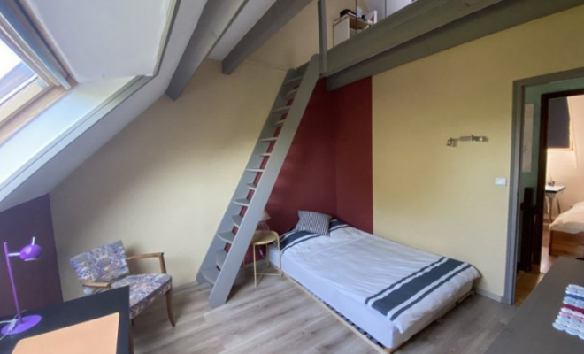 Maison spacieuse avec cinq chambres, au calme à Asnières-Lès-Dijon, terrasses sans vis à vis, jardin arboré et garage, Dijon, ARYA Immobilier