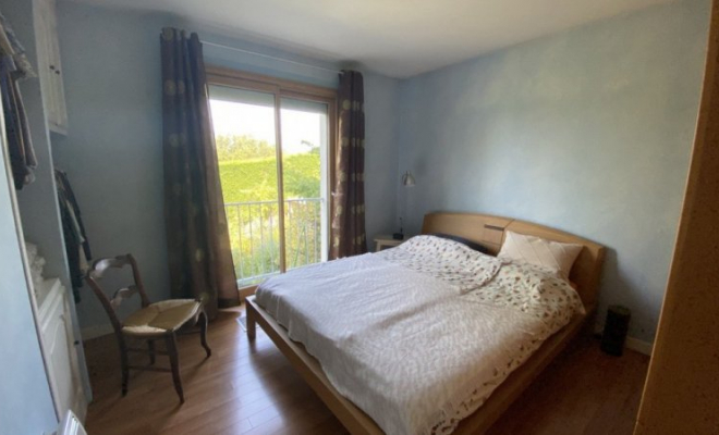 Maison spacieuse avec cinq chambres, au calme à Asnières-Lès-Dijon, terrasses sans vis à vis, jardin arboré et garage, Dijon, ARYA Immobilier