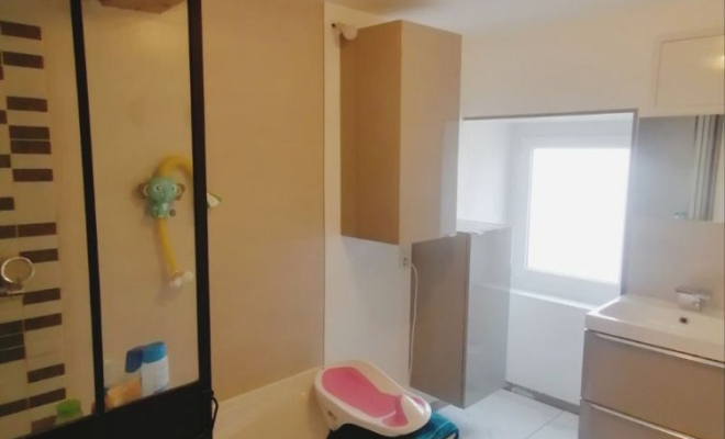 CHARMANTE MAISON EN PIERRE, 100 M2 AVEC 3 CHAMBRES, GARAGE, JARDIN SANS VIS-À- VIS À 10 MIN DE POUILLY-EN AUXOIS, Dijon, ARYA Immobilier