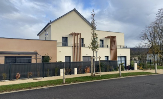 Villa Duplex de 88 m² avec très belles prestations, jardin , terrasse, cellier de stockage et stationnement., Dijon, ARYA Immobilier