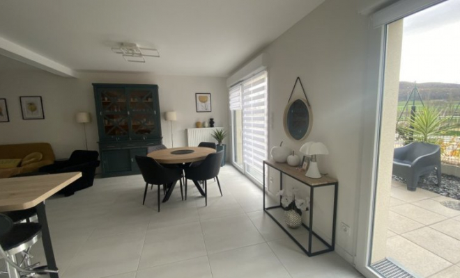 Villa Duplex de 88 m² avec très belles prestations, jardin , terrasse, cellier de stockage et stationnement., Dijon, ARYA Immobilier