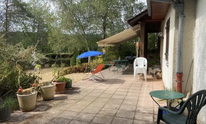 Charmante maison avec grande terrasse au calme, Dijon, ARYA Immobilier