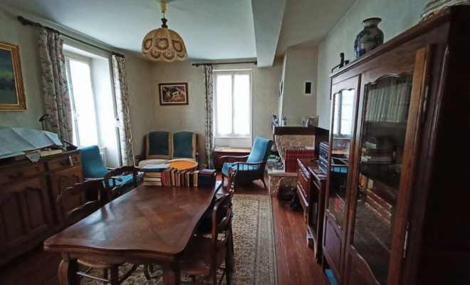 Belle maison de caractère, de beaux volumes, des dépendances, au calme à VEUVEY-SUR-OUCHE, Dijon, ARYA Immobilier