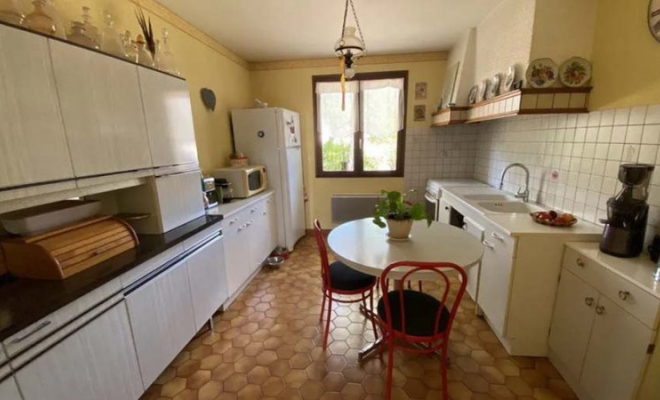 Charmante maison avec grande terrasse au calme, Dijon, ARYA Immobilier