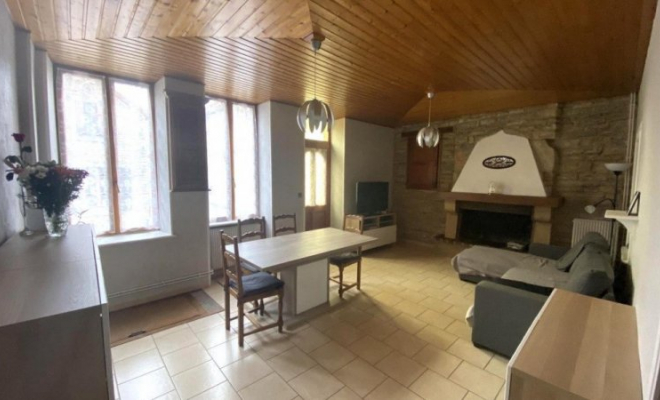 Charmante maison en pierre avec quatre chambres, grand balcon et garage, Fleurey-sur-Ouche, Dijon, ARYA Immobilier