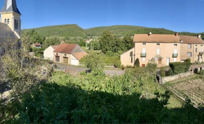 Charmante maison en pierre avec un beau terrain, au calme, Dijon, ARYA Immobilier