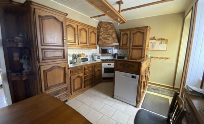 Charmante maison en pierre avec quatre chambres, grand balcon et garage, Fleurey-sur-Ouche, Dijon, ARYA Immobilier
