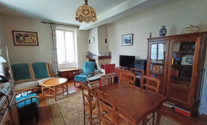 Belle maison de caractère, de beaux volumes, des dépendances, au calme à VEUVEY-SUR-OUCHE, Dijon, ARYA Immobilier