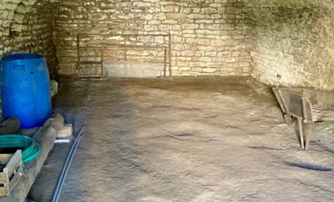 Charmante maison en pierre avec un beau terrain, au calme, Dijon, ARYA Immobilier