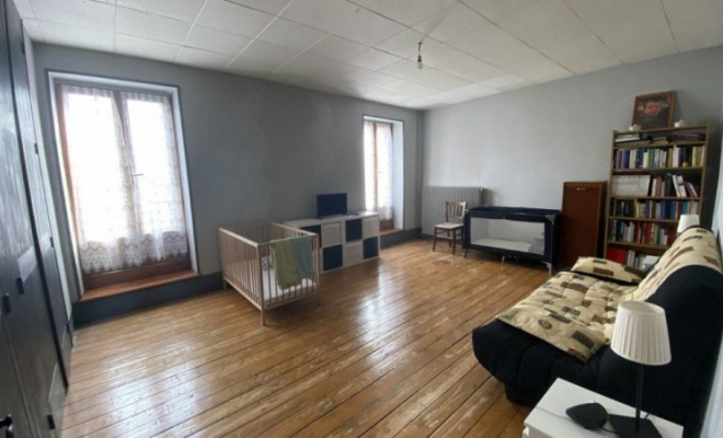 Charmante maison en pierre avec quatre chambres, grand balcon et garage, Fleurey-sur-Ouche, Dijon, ARYA Immobilier