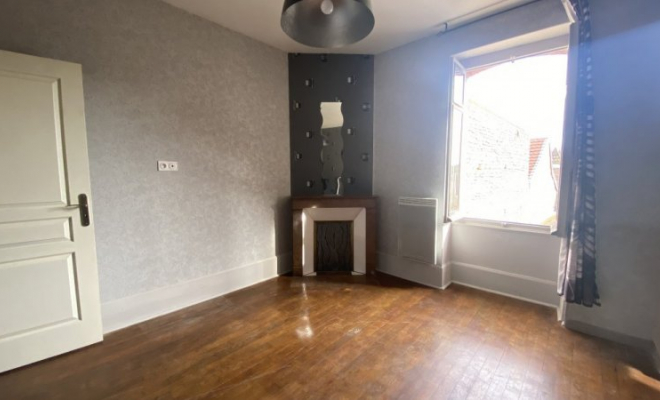 Maison spacieuse à Fleurey-Sur-Ouche, 5 chambres, beau jardin avec piscine, sous-sol, garage et caves, Dijon, ARYA Immobilier