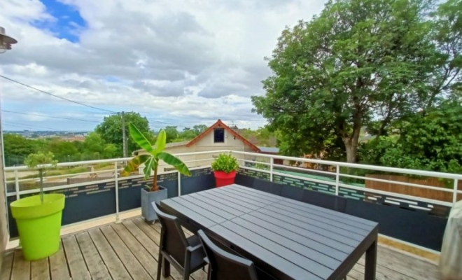 Très belle maison récemment rénovée, beau terrain, vue panoramique sur Dijon, Dijon, ARYA Immobilier