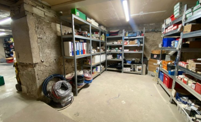 Maison spacieuse à Fleurey-Sur-Ouche, 5 chambres, beau jardin avec piscine, sous-sol, garage et caves, Dijon, ARYA Immobilier