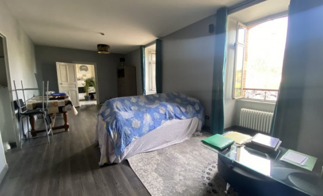 Maison spacieuse à Fleurey-Sur-Ouche, 5 chambres, beau jardin avec piscine, sous-sol, garage et caves, Dijon, ARYA Immobilier