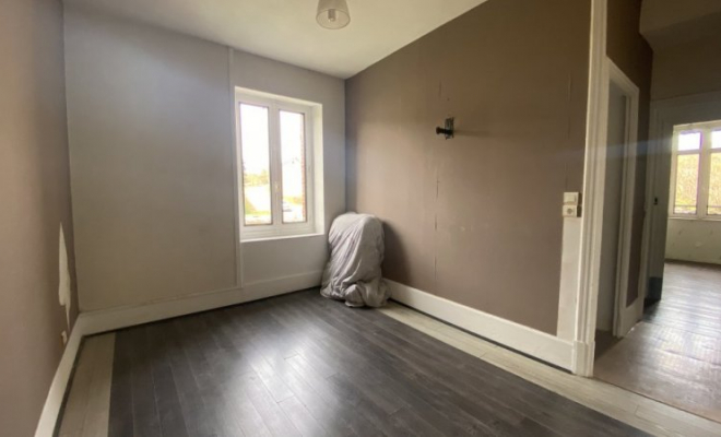 Maison spacieuse à Fleurey-Sur-Ouche, 5 chambres, beau jardin avec piscine, sous-sol, garage et caves, Dijon, ARYA Immobilier