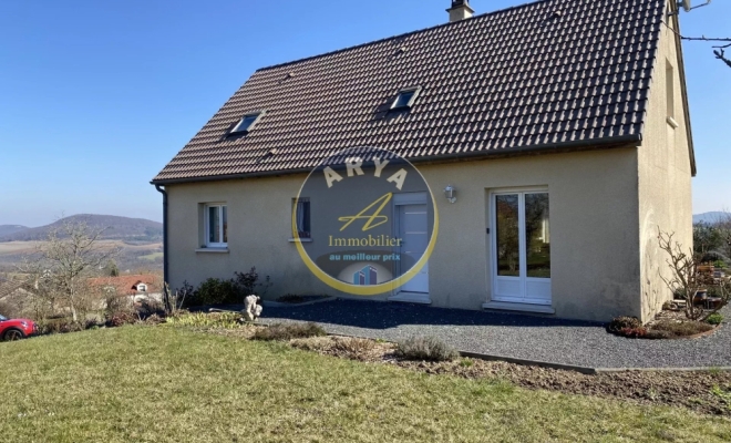 Maison avec belle vue à Gergueil, 4 chambres, grand terrain et sous-sol complet, ARYA Immobilier, estimation gratuite sous 48 h