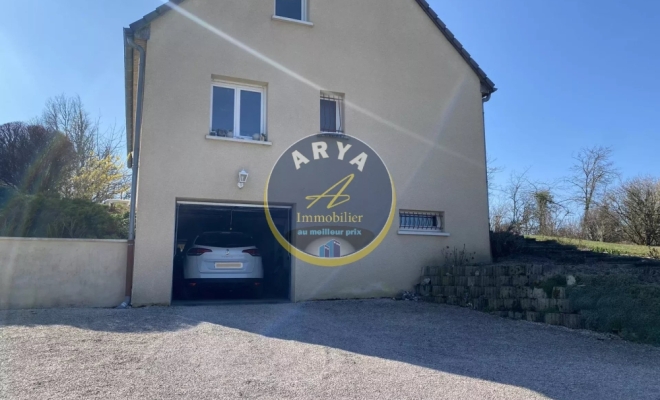 Maison avec belle vue à Gergueil, 4 chambres, grand terrain et sous-sol complet, ARYA Immobilier, estimation gratuite sous 48 h
