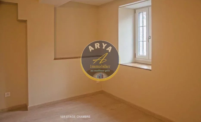 Ensemble immobilier 130 m2 dont 110 m2 habitable situé à Fleurey-sur-Ouche, entièrement rénové, composé d’une maison de village et d’un appartement, vendu loué, ARYA IMMOBILIER, estimation gratuite sous 48h