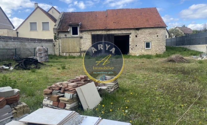 Belle grange en pierre à rénover avec jardin à Darois, ARYA Immobilier, estimation gratuite sous 48 H