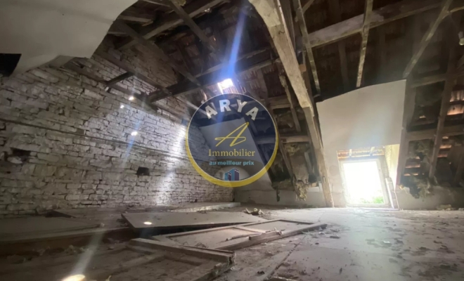 Belle grange en pierre à rénover avec jardin à Darois, ARYA Immobilier, estimation gratuite sous 48 H