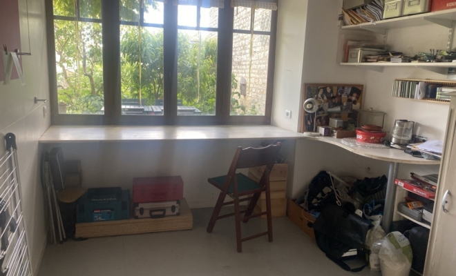 Charmante maison en pierre en bon état, lumineuse et au calme, trois grandes chambres, possibilité 4 chambres, jardin privatif et terrasse intime, à Ancey , 5 minutes de Fleurey-sur-Ouche, ARYA IMMOBILIER, estimation gratuite sous 48h