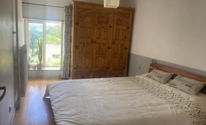 Charmante maison en pierre en bon état, lumineuse et au calme, trois grandes chambres, possibilité 4 chambres, jardin privatif et terrasse intime, à Ancey , 5 minutes de Fleurey-sur-Ouche, ARYA IMMOBILIER, estimation gratuite sous 48h