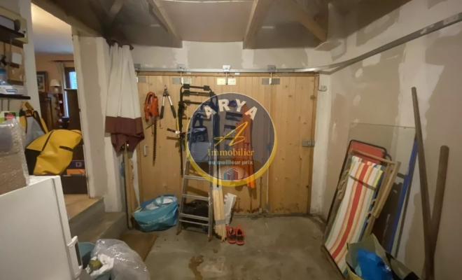 Maison au calme à Talant, 4 chambres dont une au rez-de-chaussée, garage et beau jardin, ARYA Immobilier, estimation gratuite sous 48 h 