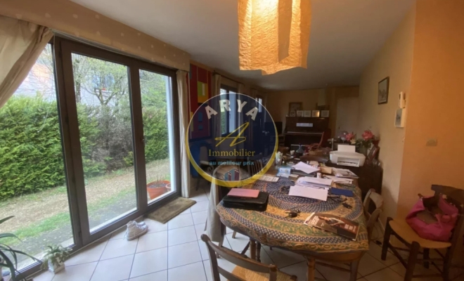 Maison au calme à Talant, 4 chambres dont une au rez-de-chaussée, garage et beau jardin, ARYA Immobilier, estimation gratuite sous 48 h 