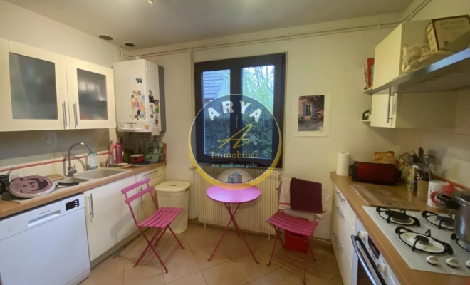 Maison au calme à Talant, 4 chambres dont une au rez-de-chaussée, garage et beau jardin, ARYA Immobilier, estimation gratuite sous 48 h 