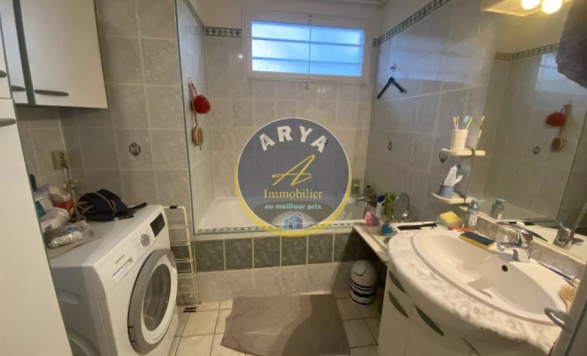 Maison au calme à Talant, 4 chambres dont une au rez-de-chaussée, garage et beau jardin, ARYA Immobilier, estimation gratuite sous 48 h 