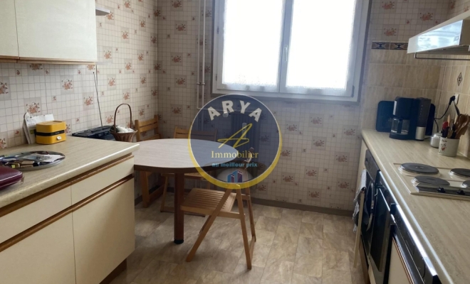 Bel appartement 65 m2 , deux chambres, balcon, cave, garage, ARYA Immobilier, estimation gratuite sous 48 h