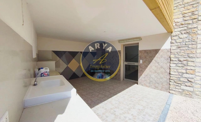 Grande maison du XVIII ème entièrement rénovée, ARYA Immobilier, estimation gratuite sous 48 h 
