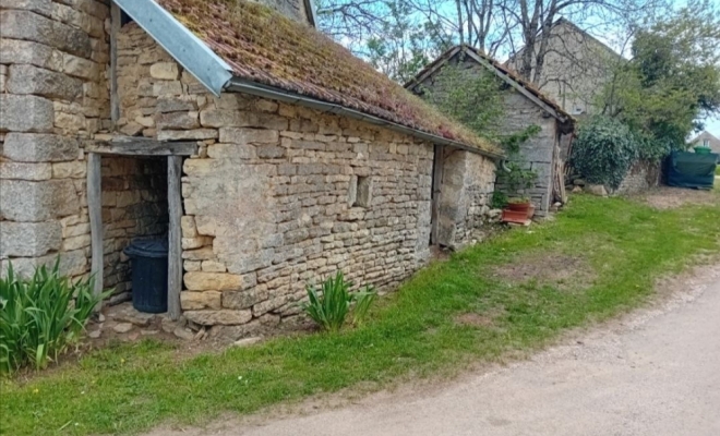 Authentique maison de village à Civry en montagne , Dijon, ARYA Immobilier