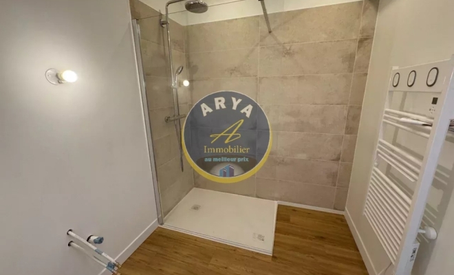 Charmante maison de village rénovée avec goût , en parfait état, trois chambres à Fleurey-sur-Ouche, ARYA IMMOBILIER, estimation gratuite sous 48h