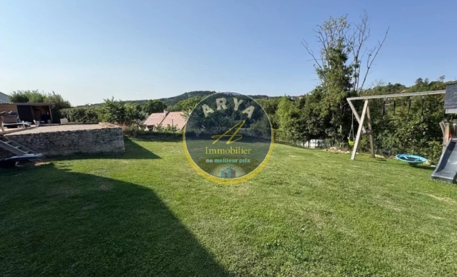 Belle maison en pierre de 203 m2 avec vue dégagée et sans vis-à-vis, 6 chambres, 1200 m² de terrain à Fleurey-Sur-Ouche, ARYA IMMOBILIER, estimation gratuite sous 48 h