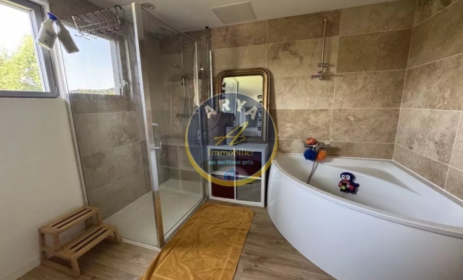 Belle maison en pierre de 203 m2 avec vue dégagée et sans vis-à-vis, 6 chambres, 1200 m² de terrain à Fleurey-Sur-Ouche, ARYA IMMOBILIER, estimation gratuite sous 48 h