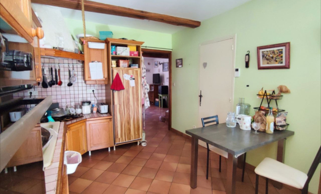 Belle maison en pierre avec de grandes dépendances, Dijon, ARYA Immobilier